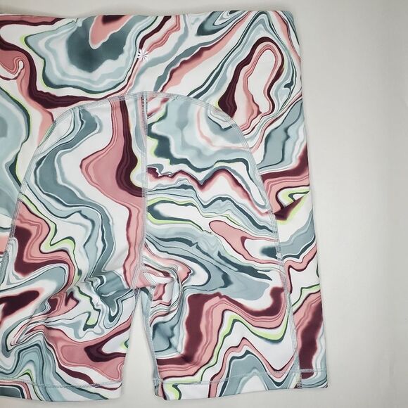 Athleta Ultimate Stash Pocket Printed 7" Short Size M - Picture 6 of 9